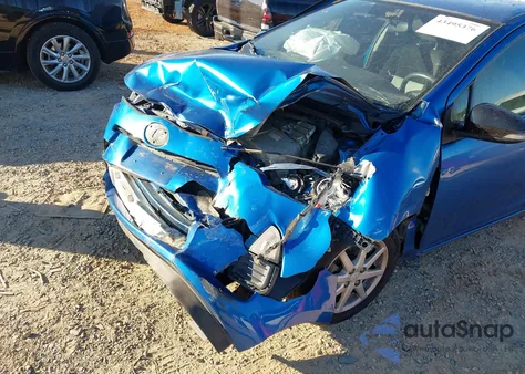 2012 Toyota Prius C Three из США, поврежденный, VIN JTDKDTB36C1511507